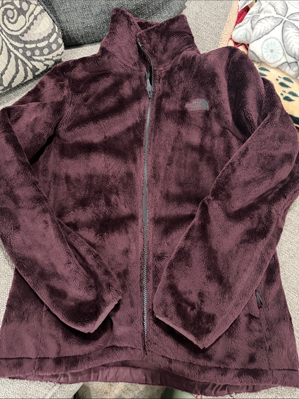 The North Face Women's Plush Maroon Teddy Fleece Jacket